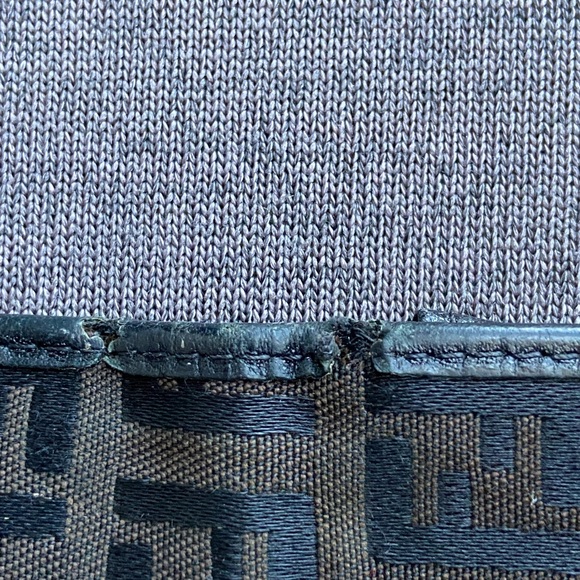 Fendi long wallet. - Picture 13 of 15